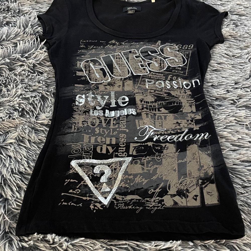 GUESS Black and Gray Graphic Tee